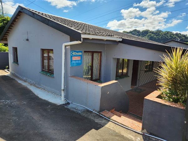 5 Bed House in Queensburgh Central