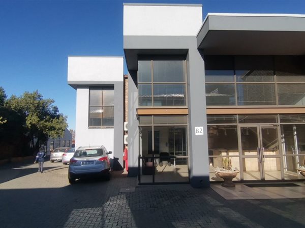 1 290  m² Commercial space