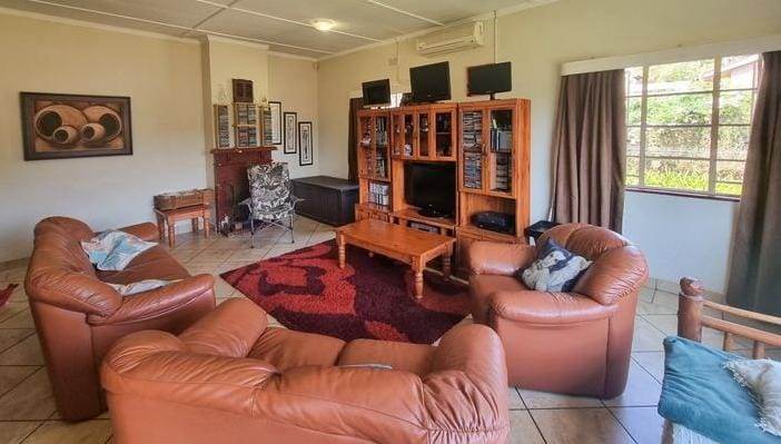 4 Bed House in Sabie photo number 12