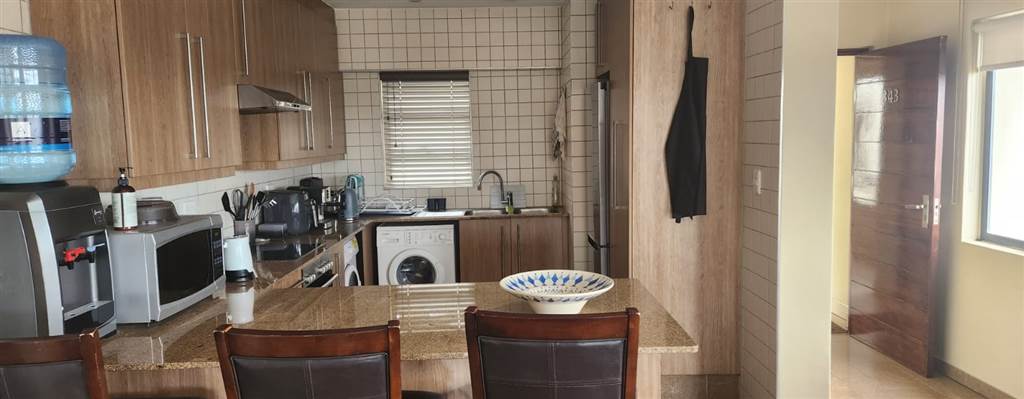 2 Bed Apartment in Bedford Gardens photo number 4