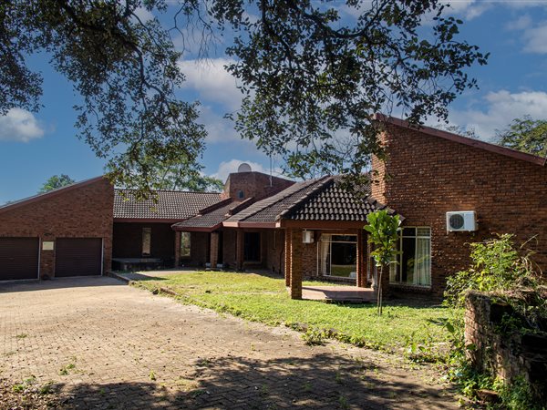 5 Bedroom House 5 Bedroom House