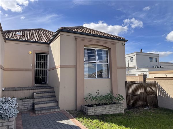3 Bed House in Vredekloof Heights