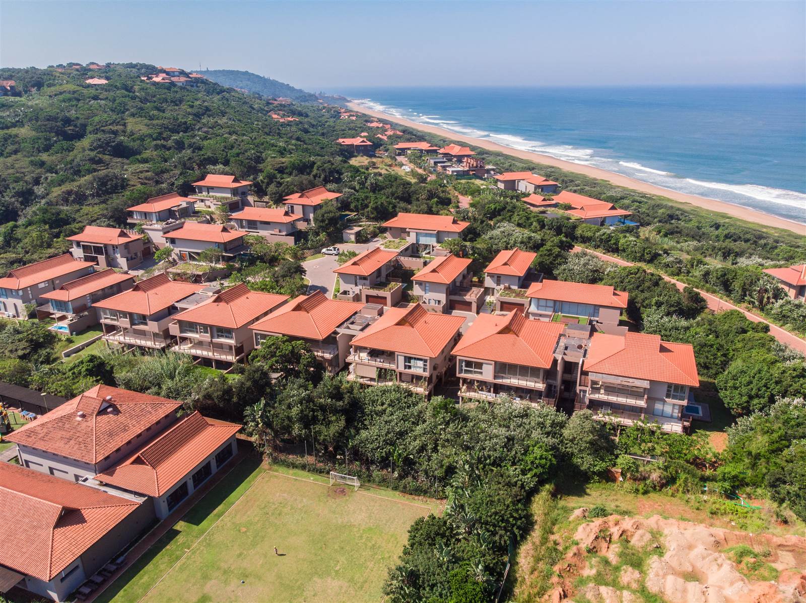 4 Bed Apartment in Zimbali Estate photo number 11