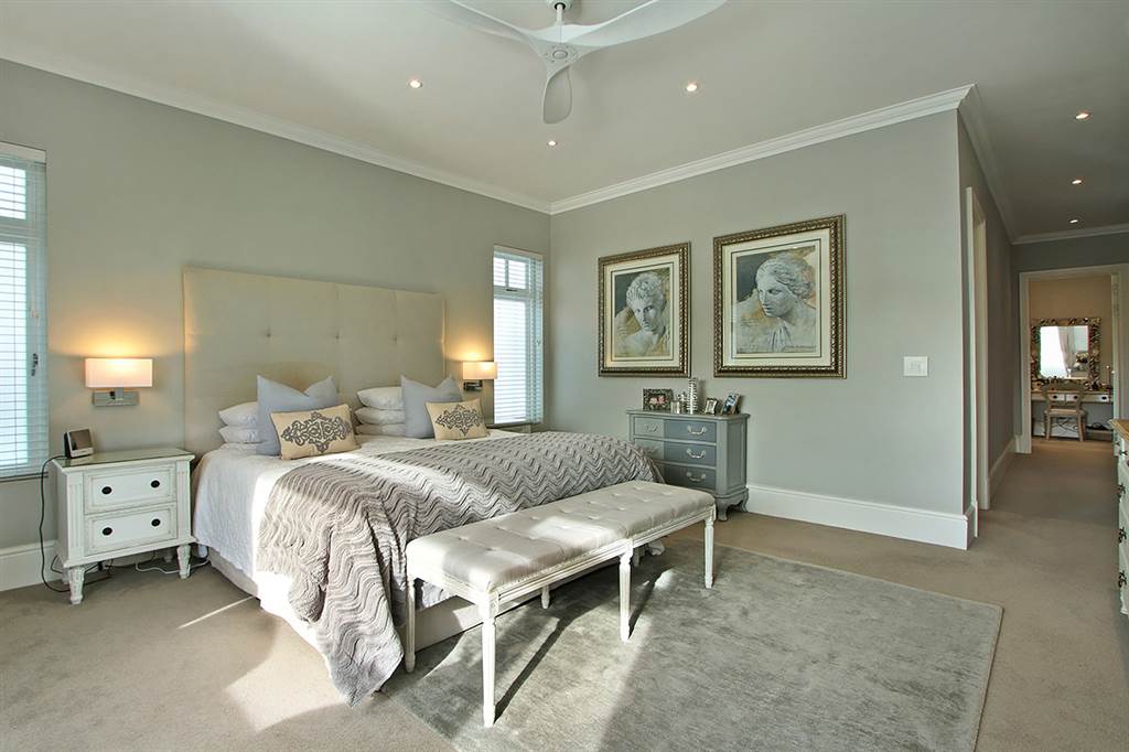 4 Bed House in Constantia photo number 26