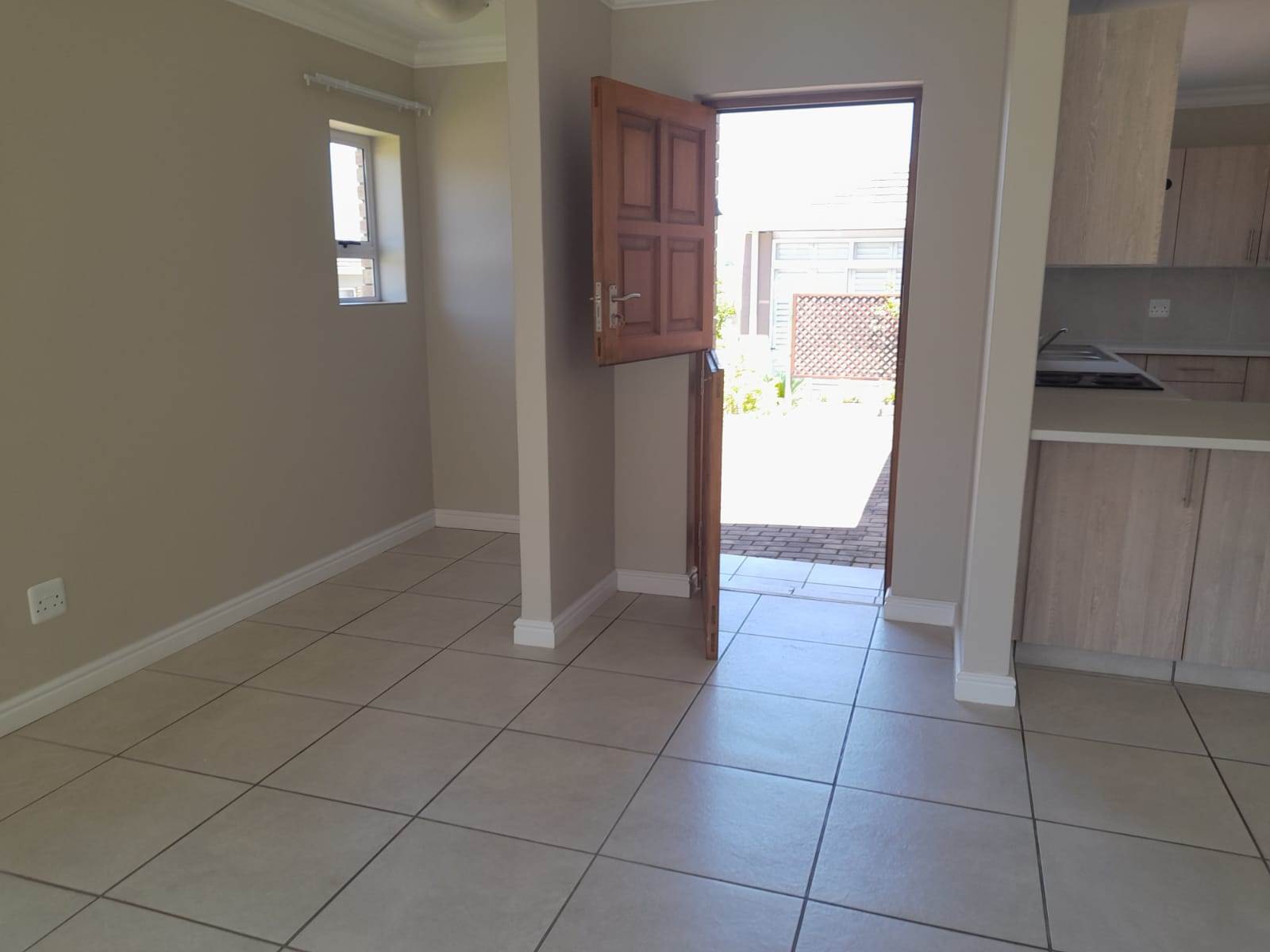 2 Bed House in Groenkloof Retirement Village photo number 2