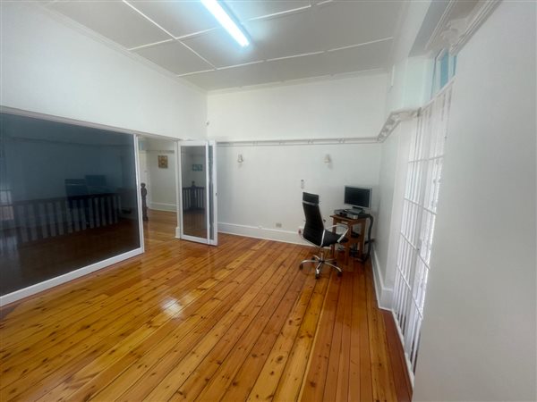 200 m² Commercial space 200 m² Commercial space