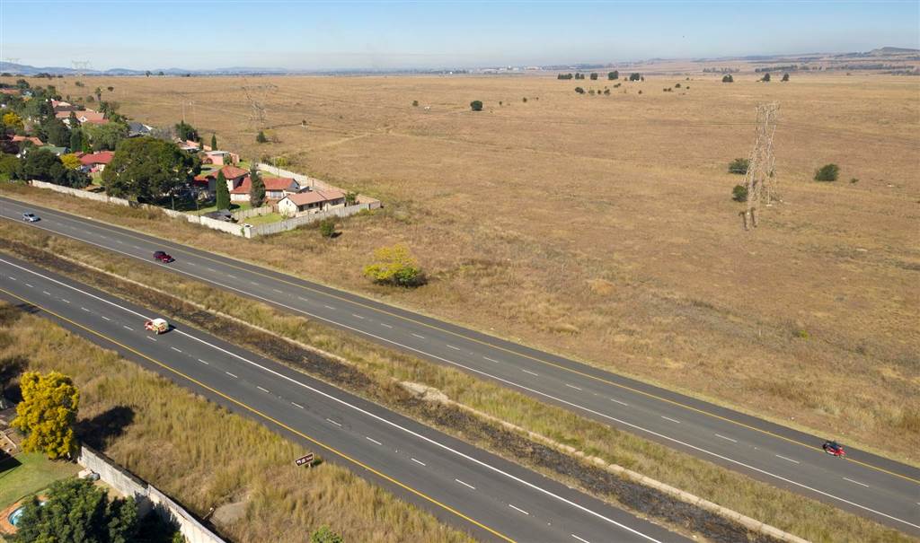 2957 m² Land available in Brackendowns photo number 4
