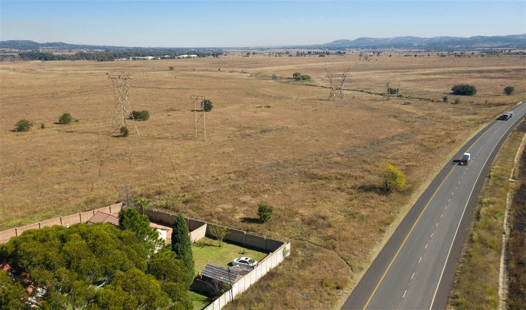 2957 m² Land available in Brackendowns photo number 2