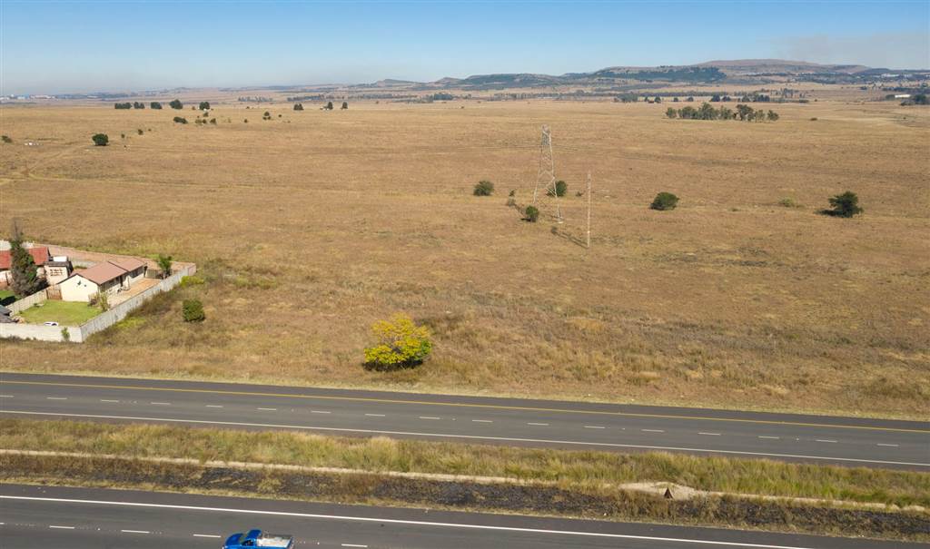 2957 m² Land available in Brackendowns photo number 3