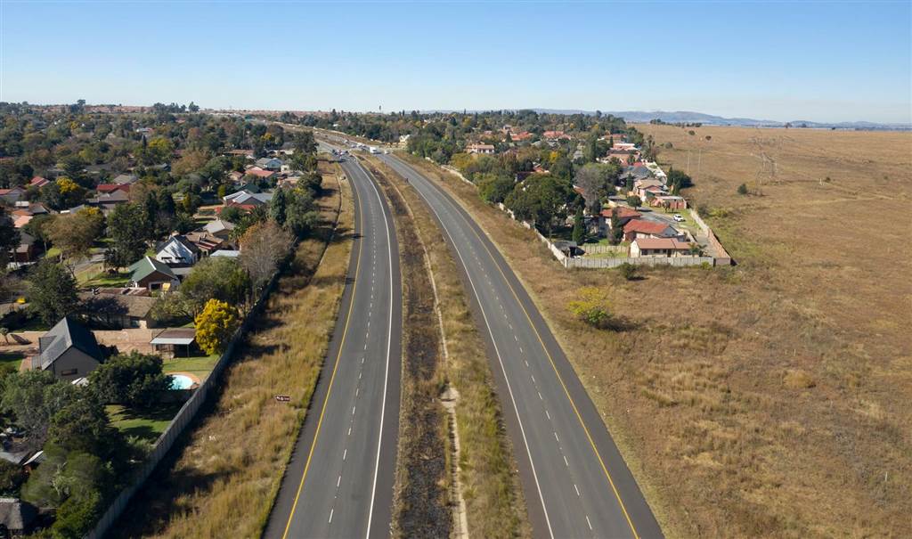 2957 m² Land available in Brackendowns photo number 5
