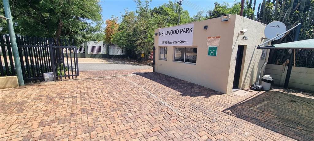 1068  m² Commercial space in Wendywood photo number 5