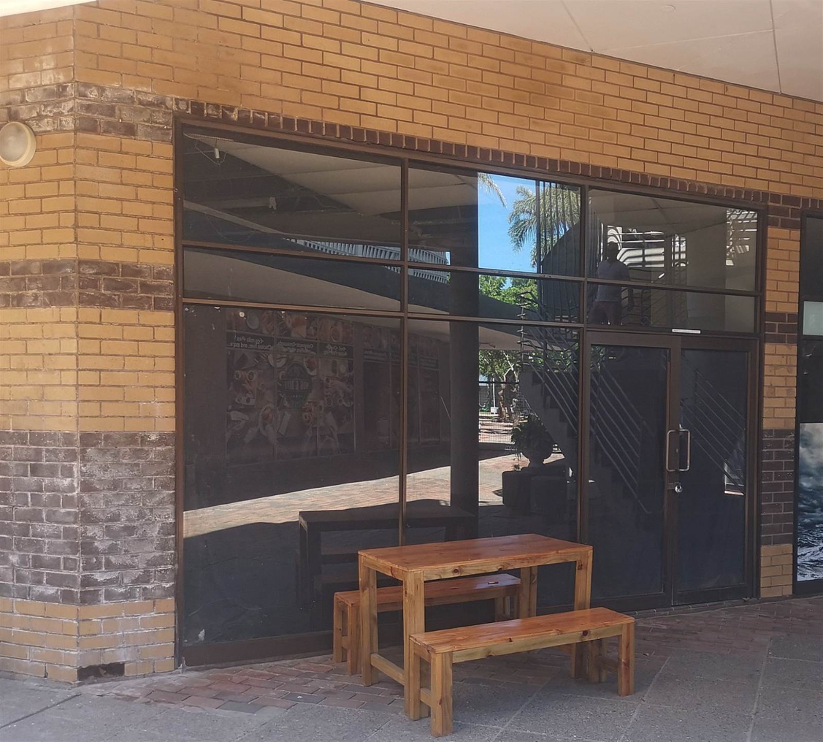 228  m² Commercial space in Amanzimtoti photo number 2