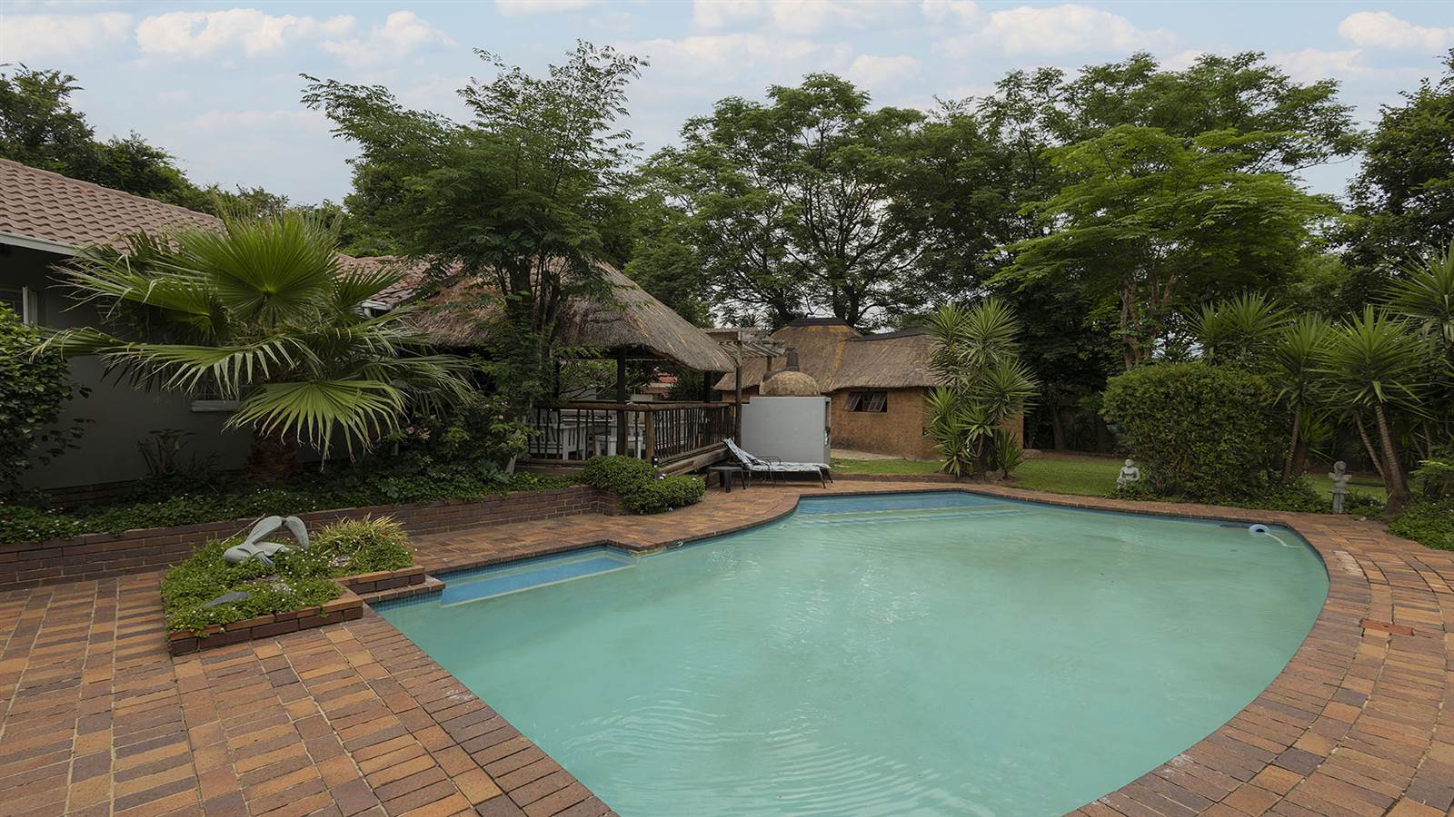 4 Bed House in Johannesburg North photo number 3