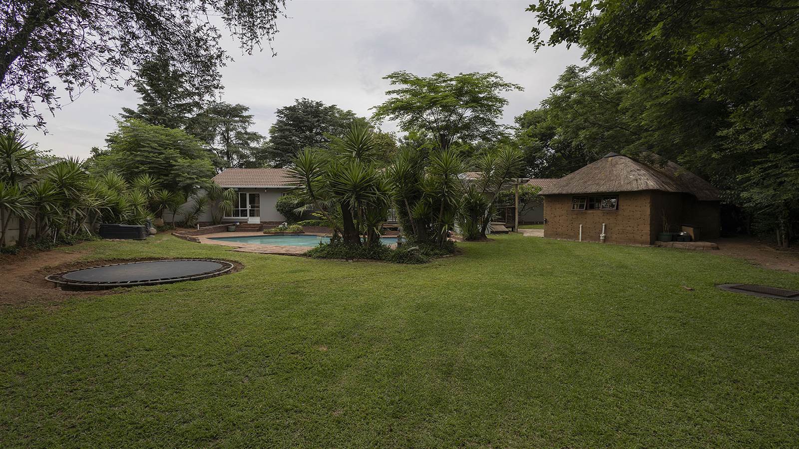 4 Bed House in Johannesburg North photo number 1