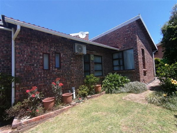 3 Bed House in Jeffreys Bay