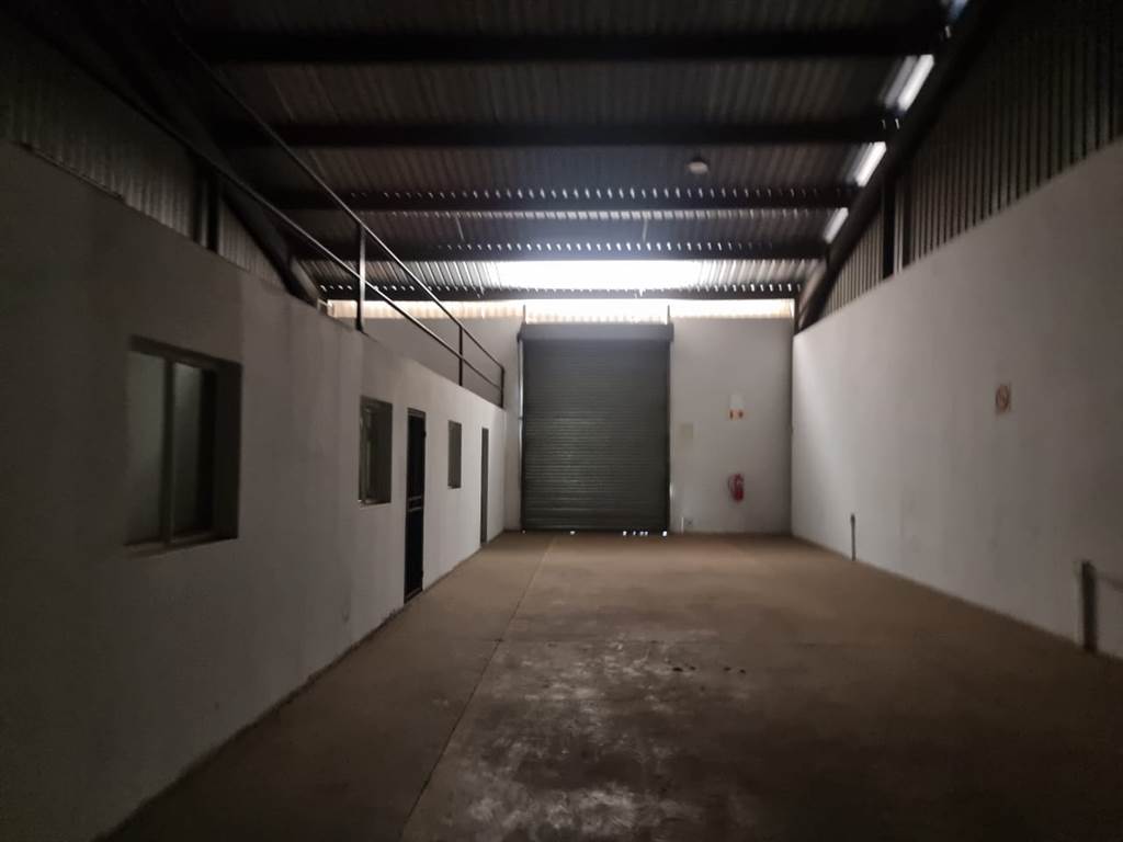 1102  m² Industrial space in Waltloo photo number 12