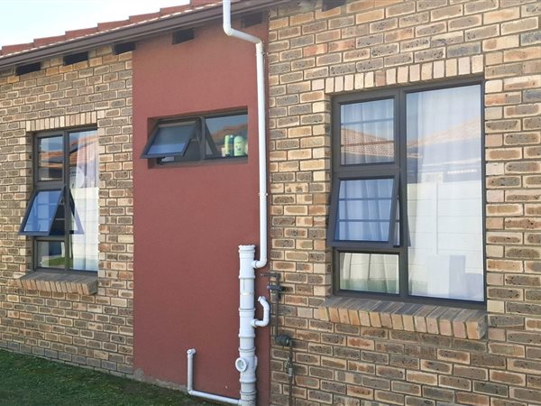 3 Bedroom Townhouse 3 Bedroom Townhouse