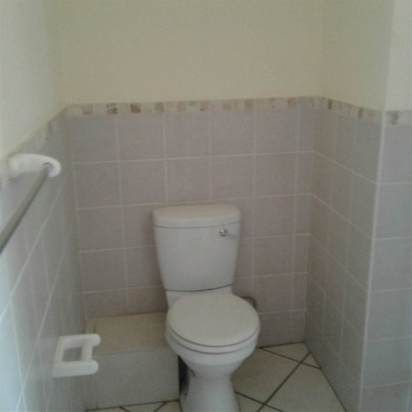 3 Bed Townhouse in Lydenburg photo number 8