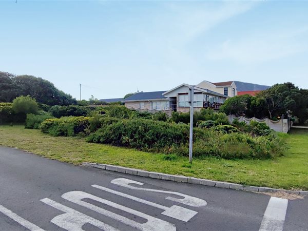 684 m² Land