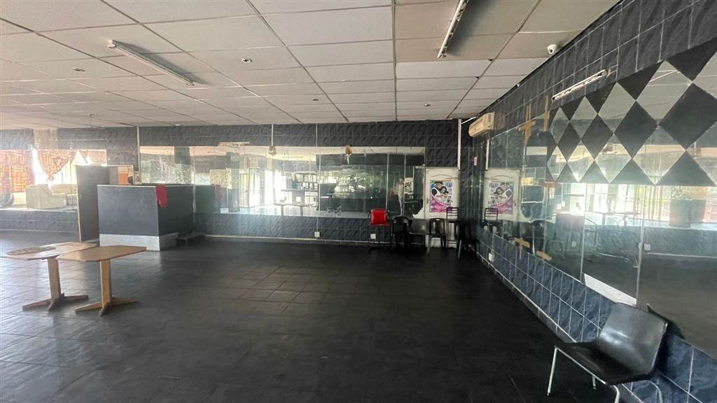 3000  m² Commercial space in Pretoria Central photo number 17