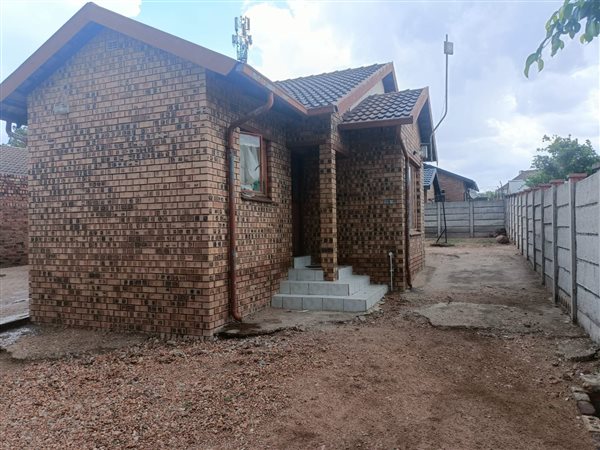 3 Bed House in Emdo Park