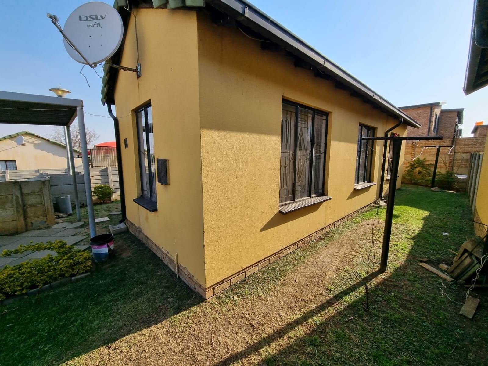 3 Bed Townhouse in Naturena photo number 2
