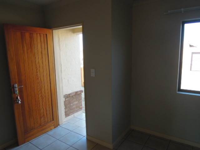 2 Bed Apartment in Kathu photo number 7