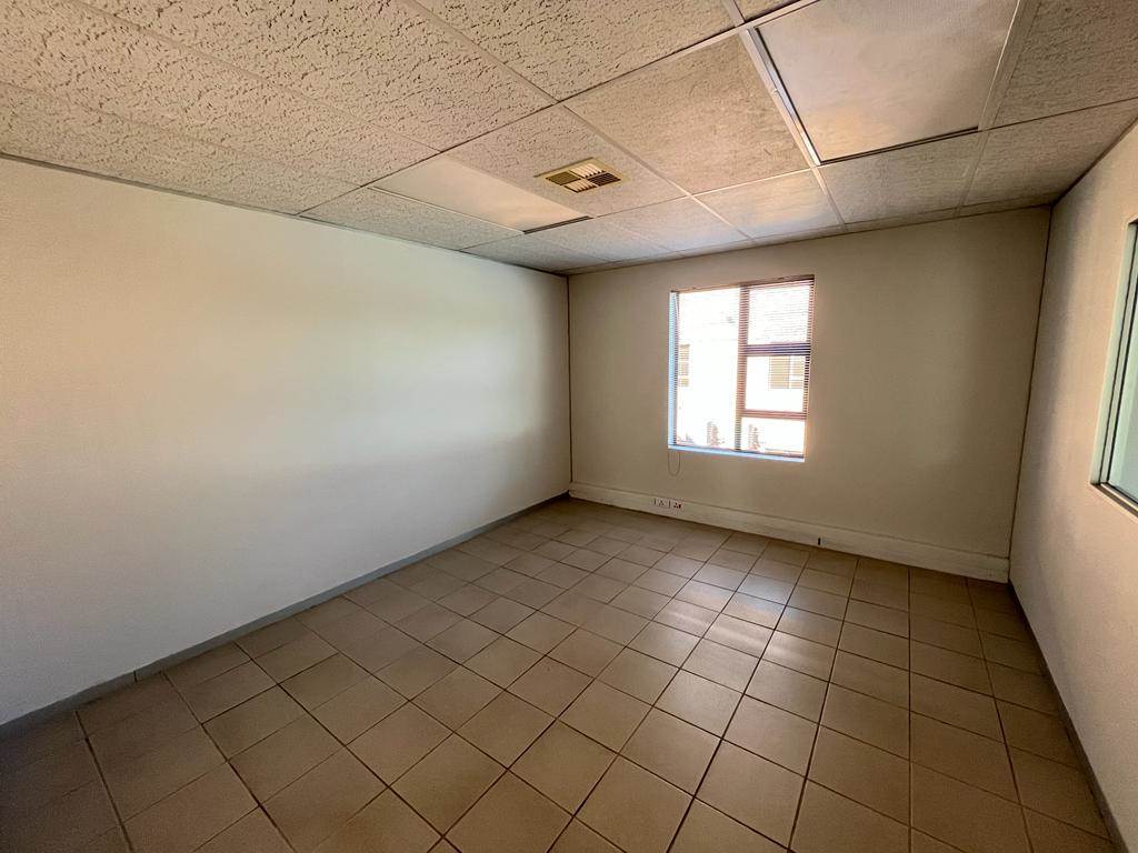 135  m² Commercial space in Fourways photo number 12