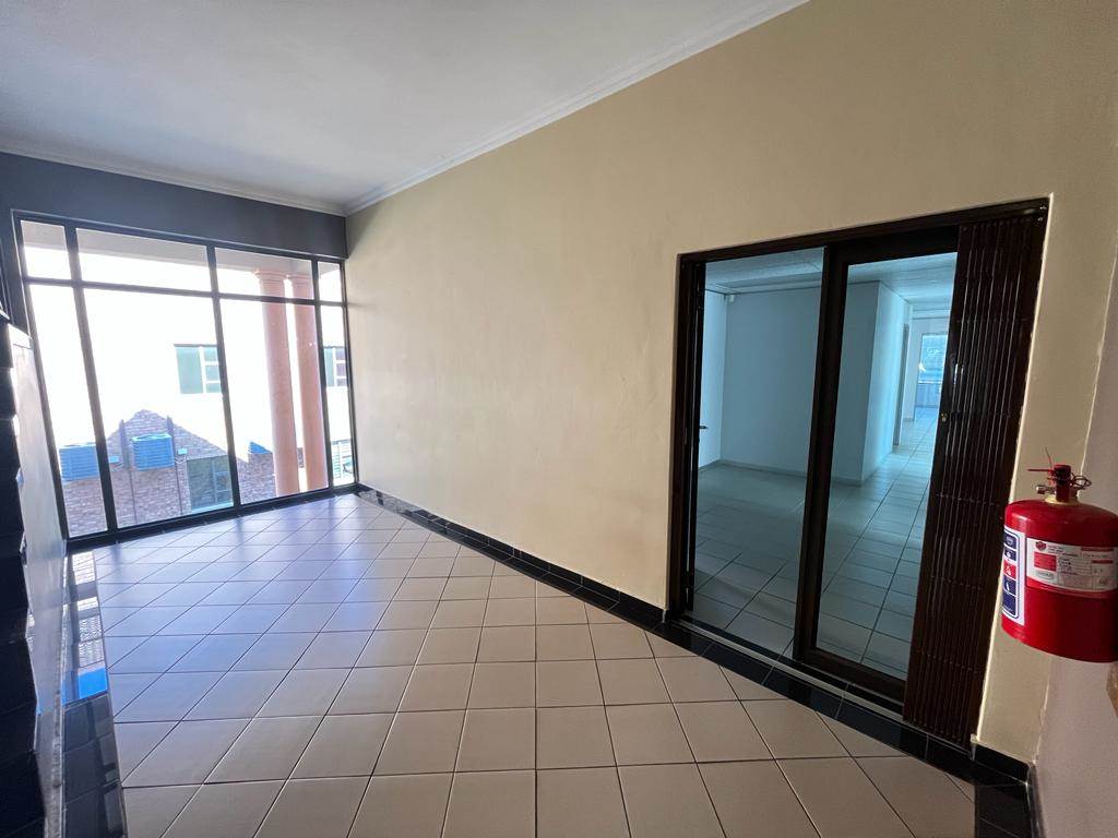 135  m² Commercial space in Fourways photo number 4