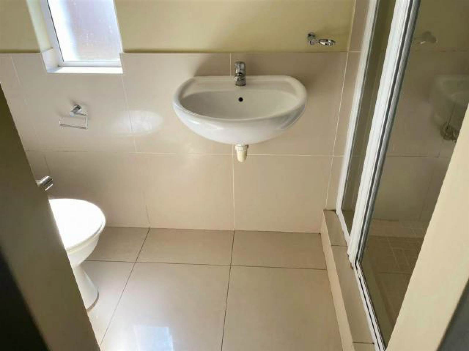 2 Bed Townhouse in Grahamstown photo number 6