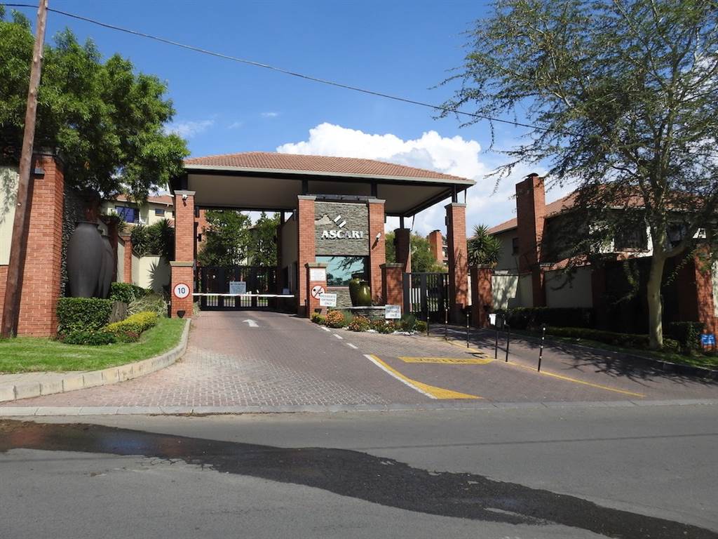 2 Bed Apartment in Douglasdale photo number 29