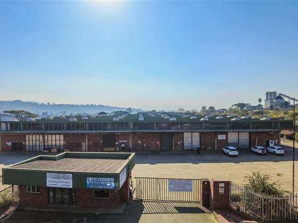 9000  m² Commercial space in Masons Mill