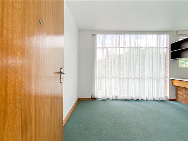1 Bedroom Flat 1 Bedroom Flat