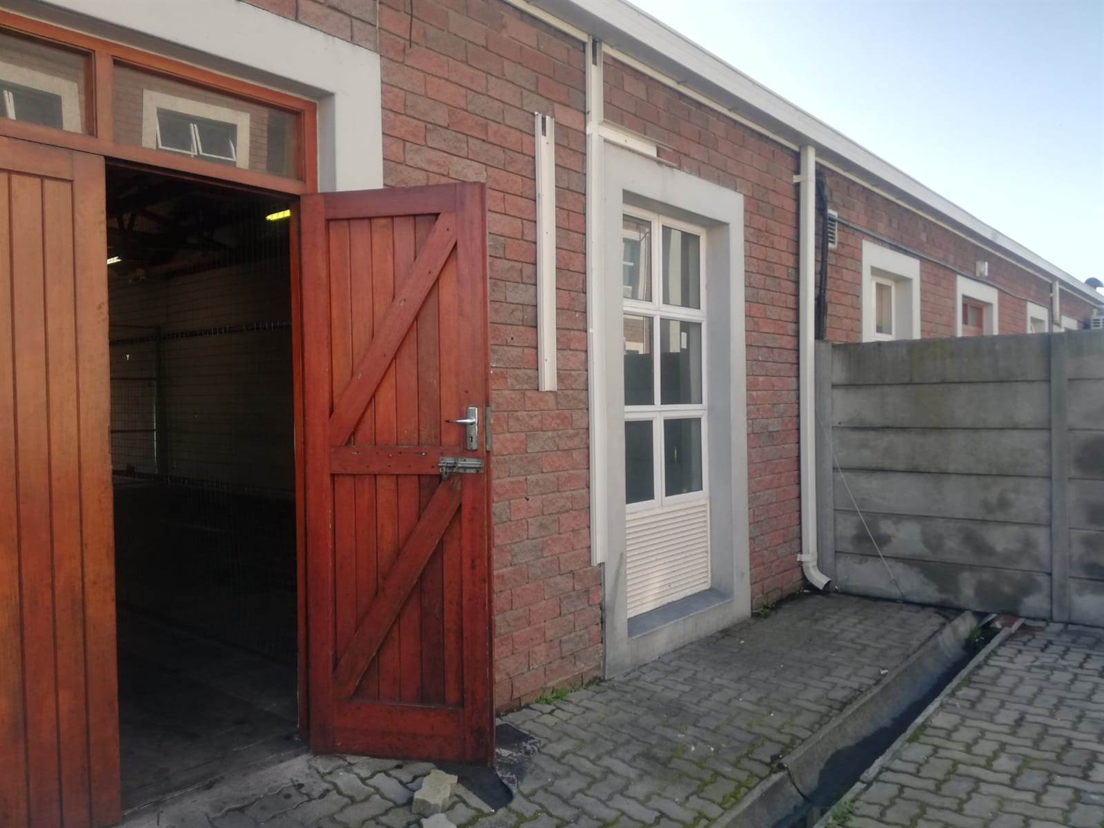 197  m² Commercial space in Milnerton Central photo number 23