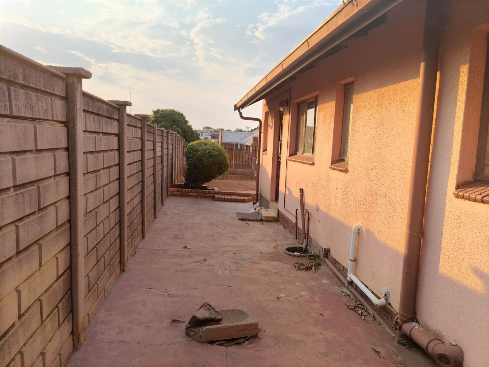 3 Bed House in Soshanguve photo number 11