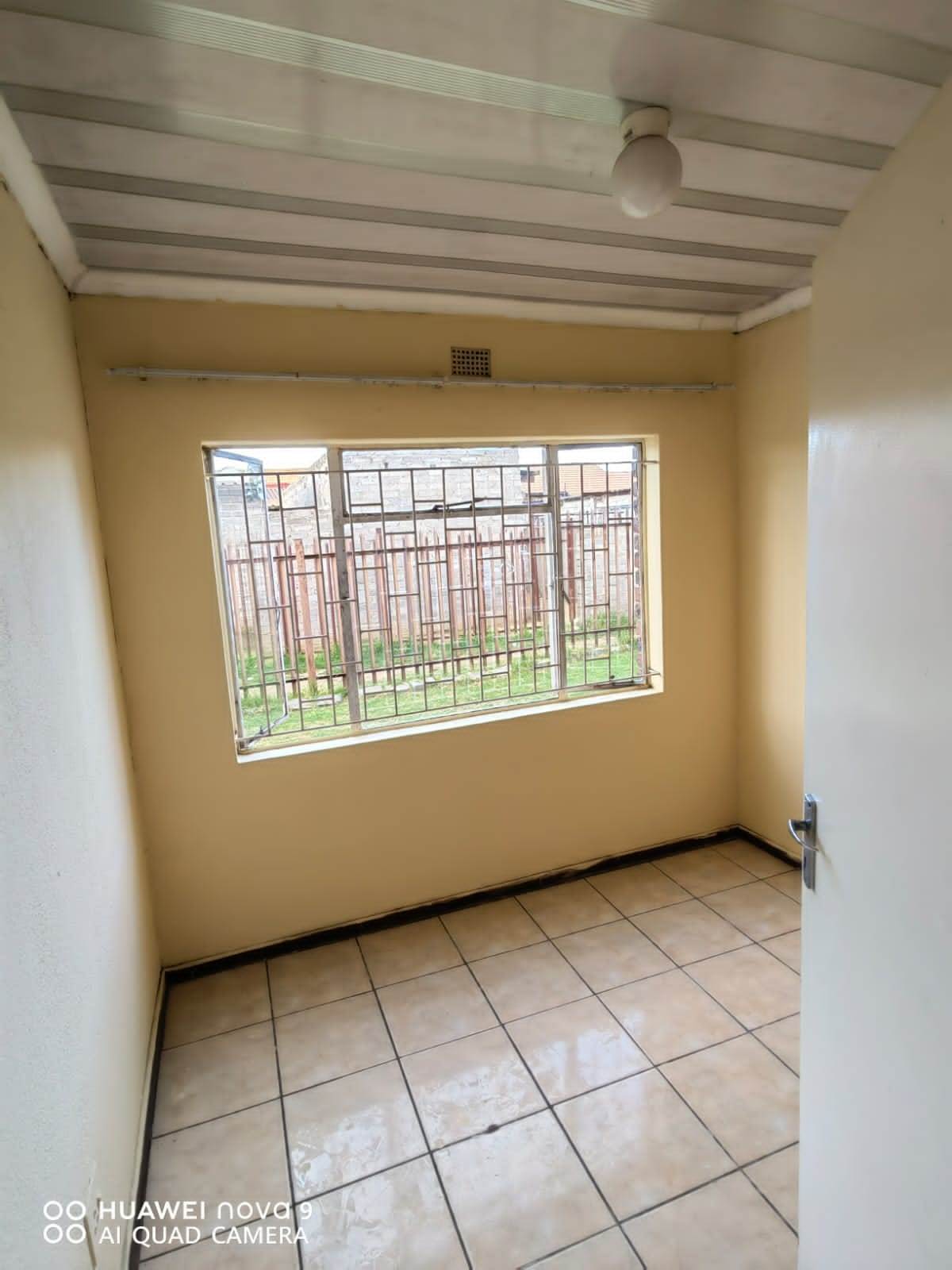 2 Bed House in Secunda photo number 5
