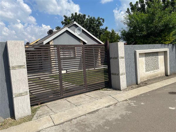 3 Bedroom House 3 Bedroom House