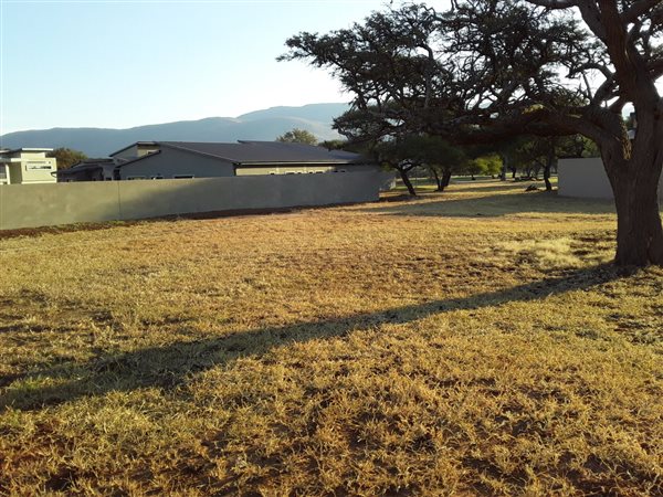 819 m² Land available in Chroom Park