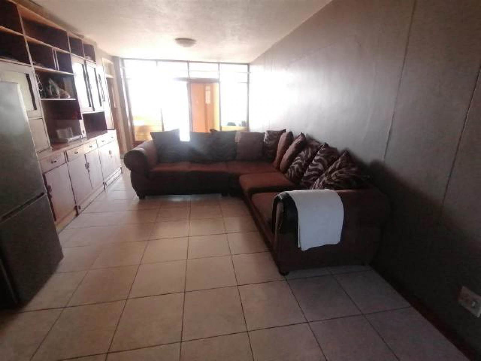 5 Bed Townhouse in Pretoria Central photo number 4