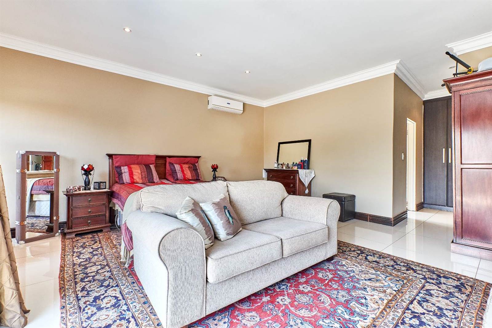 4 Bed House in Bushwillow Park Estate photo number 6