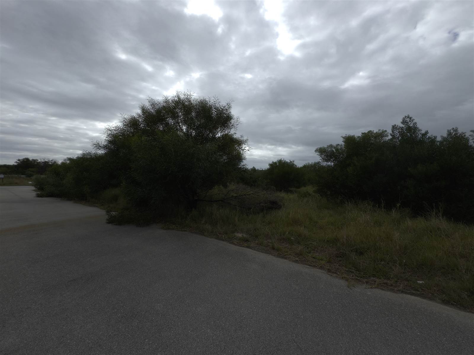 1942 m² Land available in Fairview photo number 8