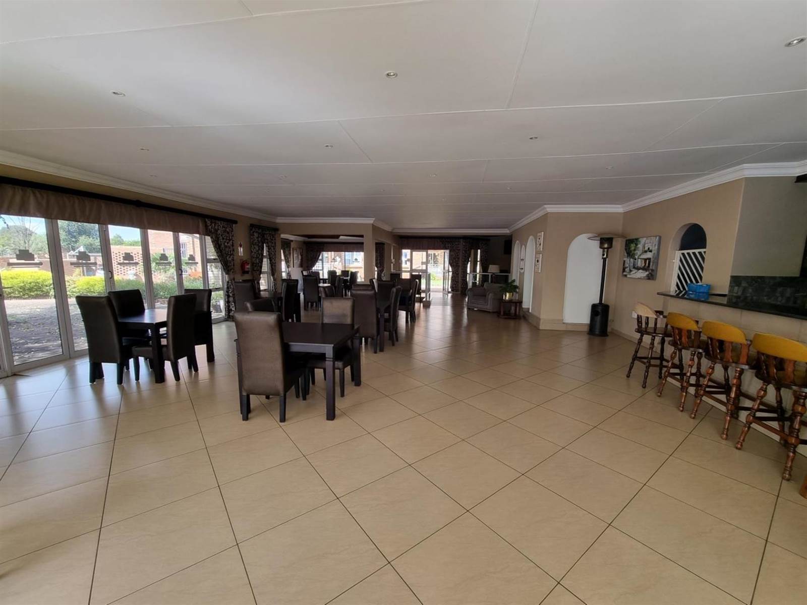 2 Bed Apartment in Benoni North photo number 16