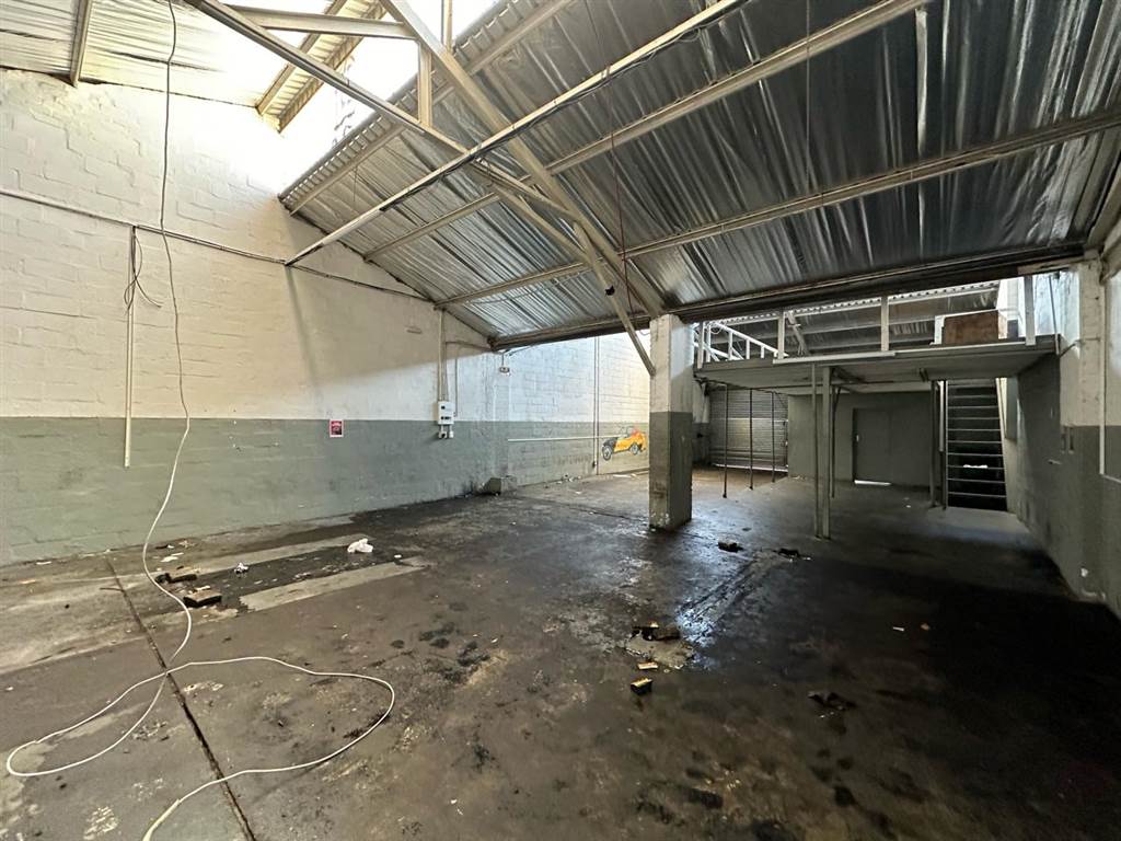230  m² Industrial space in Wetton photo number 6
