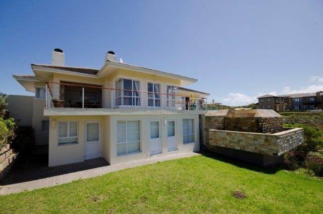 4 Bed House in Pezula Golf Estate photo number 2