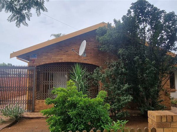 2 Bedroom House 2 Bedroom House