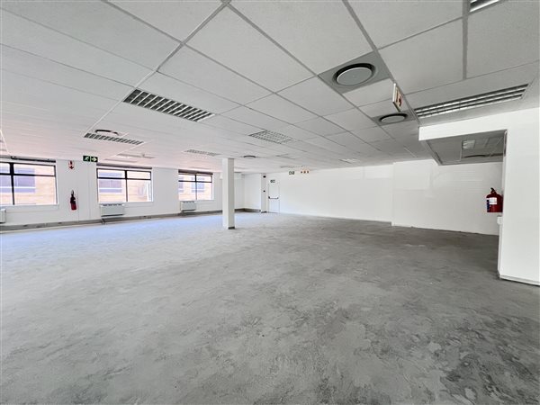 407  m² Commercial space in Plattekloof