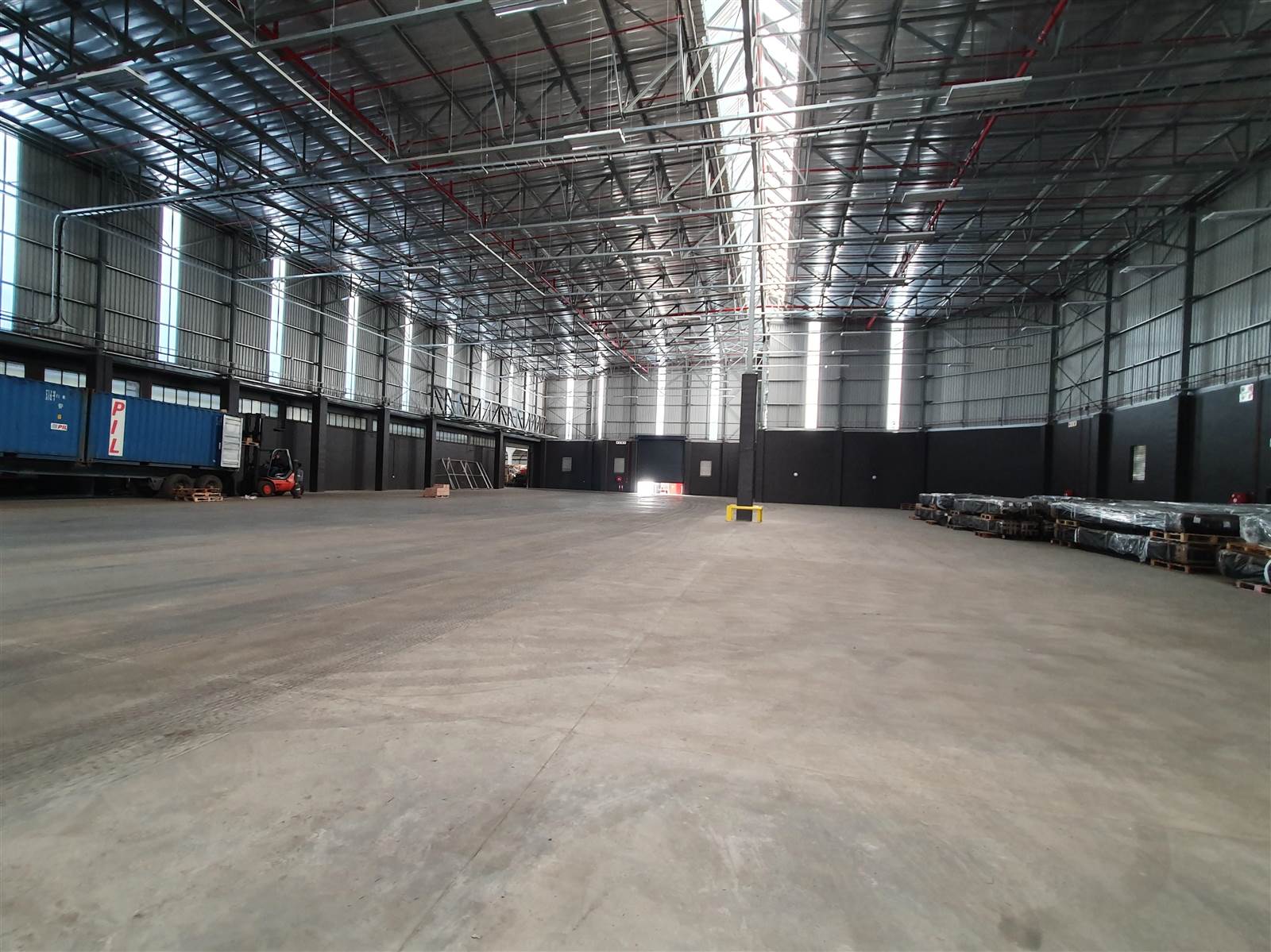 4300  m² Industrial space in Isando photo number 6