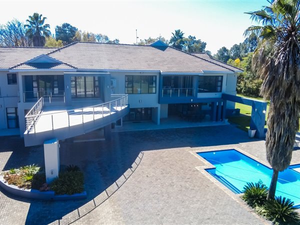 12 Bedroom House 12 Bedroom House