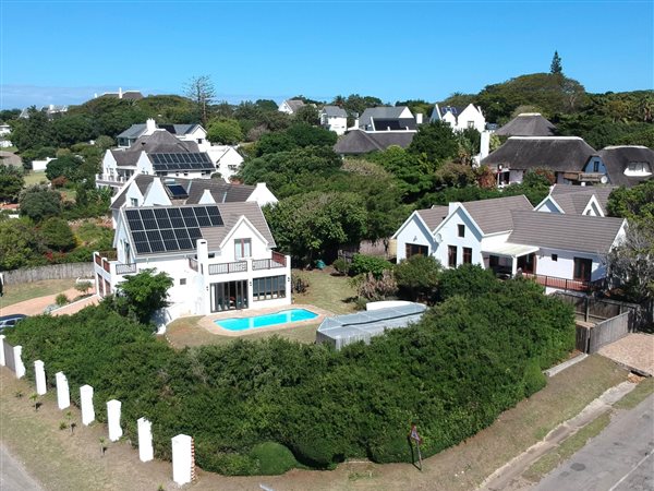 7 Bed House in St Francis Bay