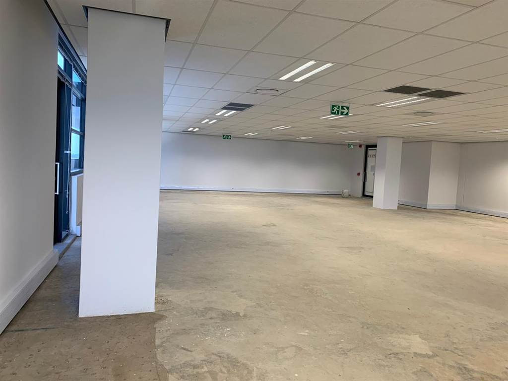 389  m² Commercial space in Illovo photo number 12